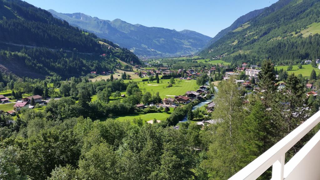 Apartment Stylish Living Bad Gastein