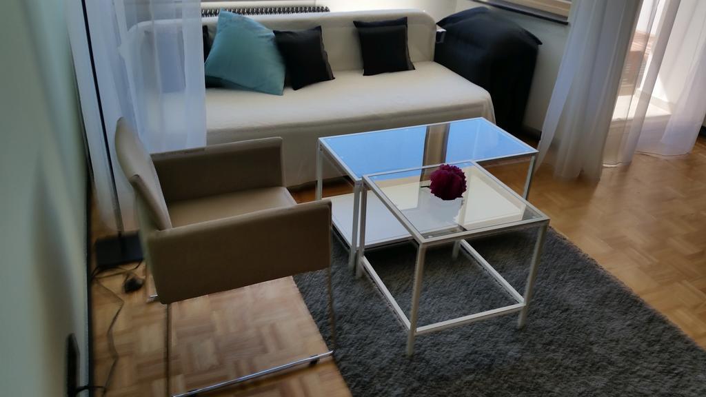 Stylish Living Apartment